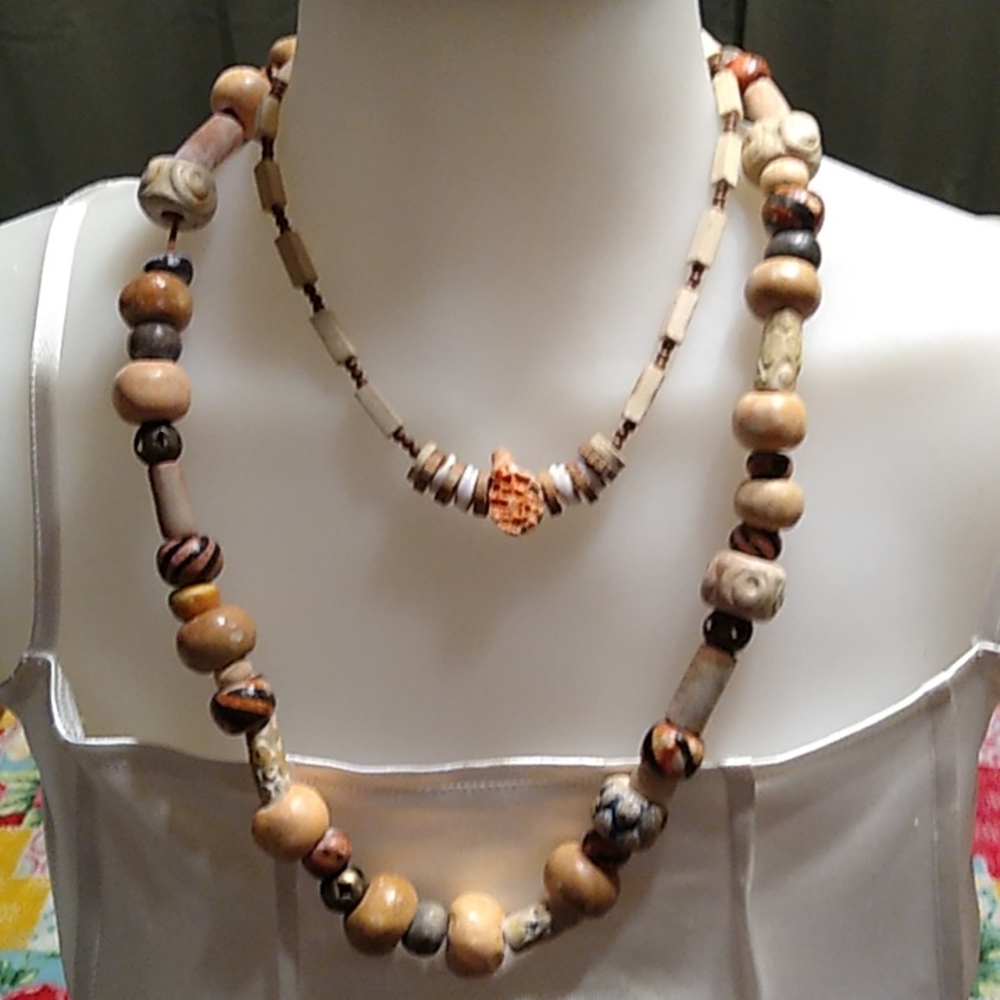 Beaded fashion necklaces